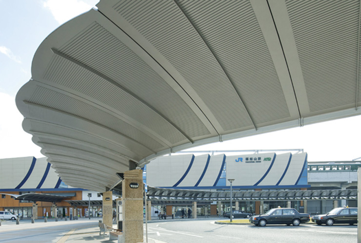Jr福知山駅 駅前広場シェルター 北陸アルミニウム